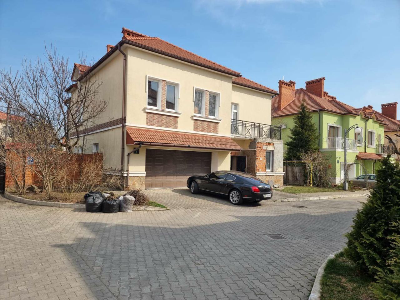 Дом в Совиньоне, по ул. Евгеньевская 1,