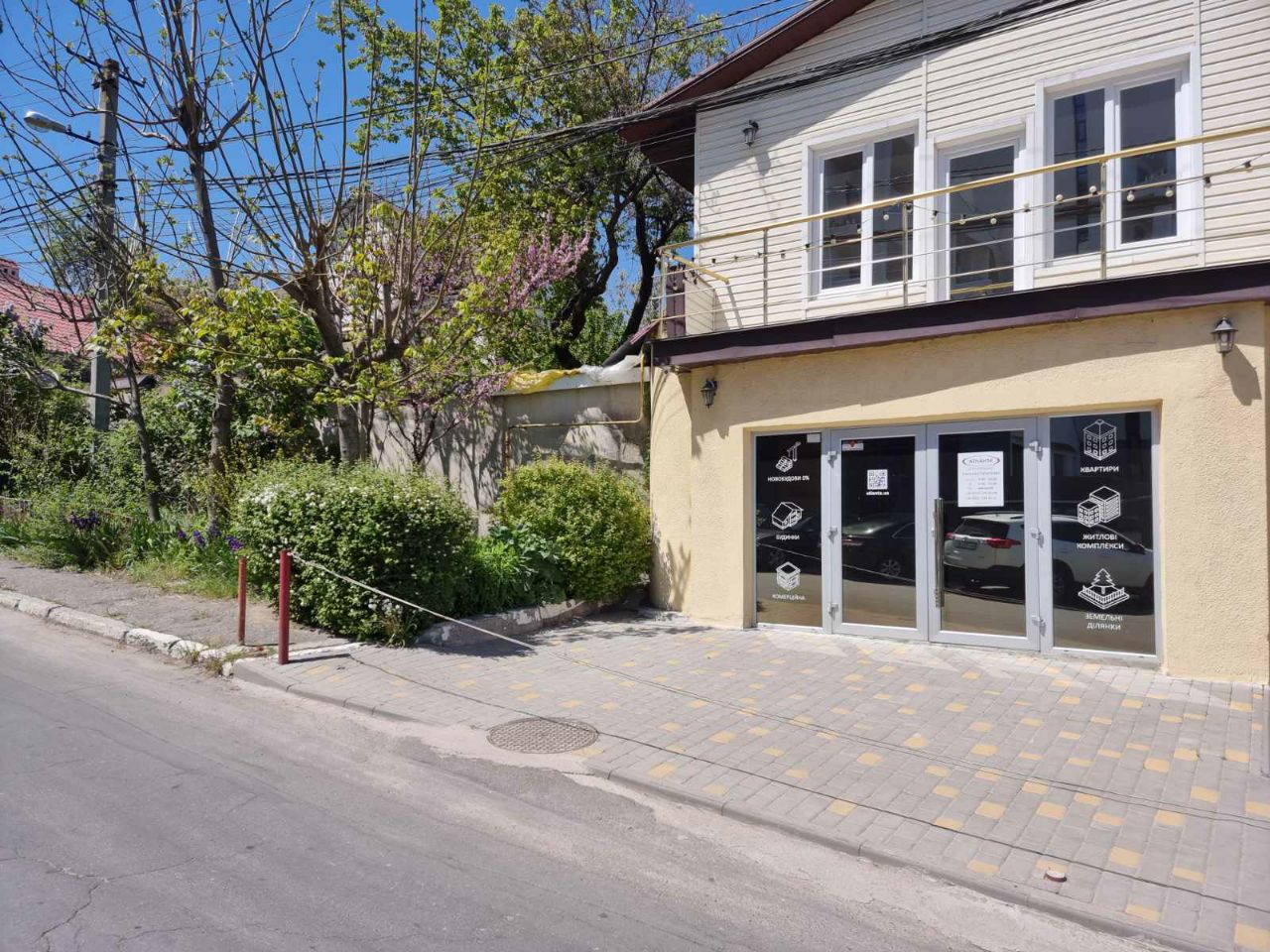 Продажа фасадного отдельностоящего здания и дома по ул. Каманина 21