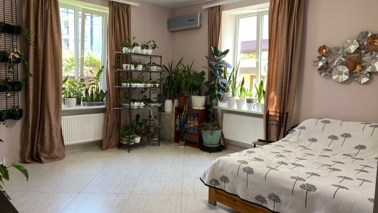 Продажа фасадного отдельностоящего здания и дома по ул. Каманина 21