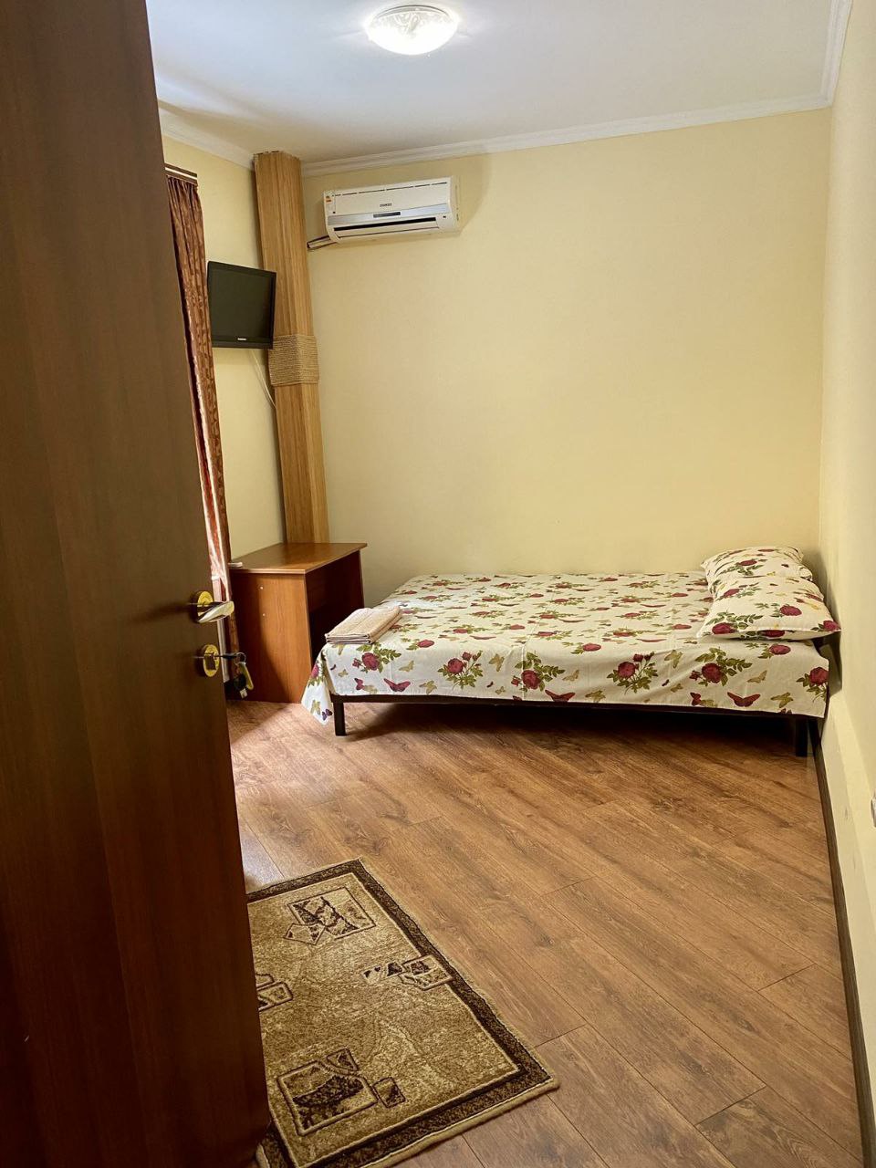 Продажа фасадного отдельностоящего здания и дома по ул. Каманина 21