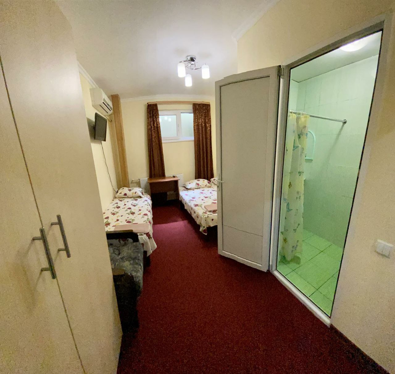 Продажа фасадного отдельностоящего здания и дома по ул. Каманина 21