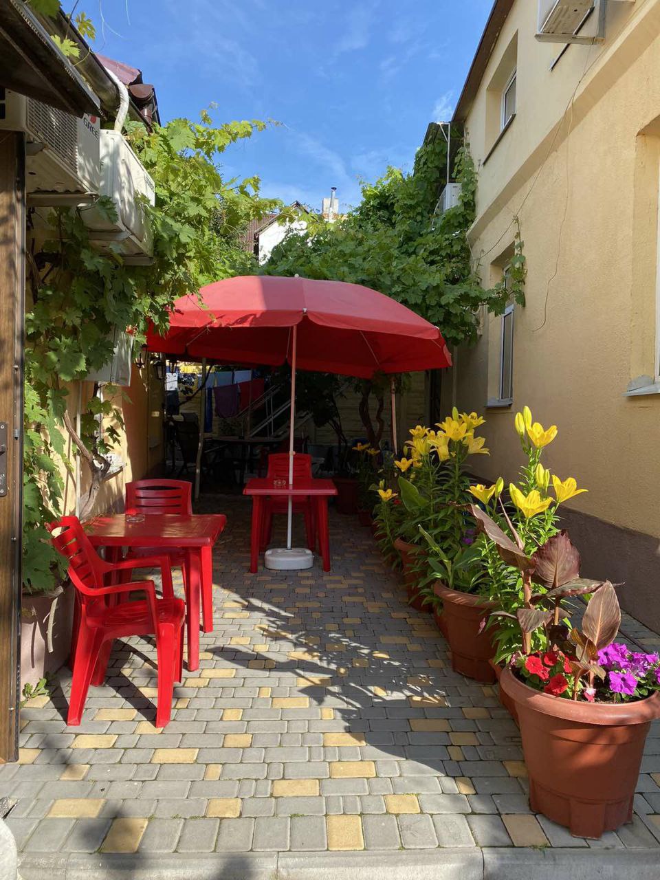 Продажа фасадного отдельностоящего здания и дома по ул. Каманина 21