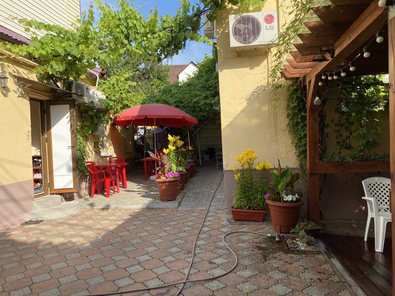 Продажа фасадного отдельностоящего здания и дома по ул. Каманина 21